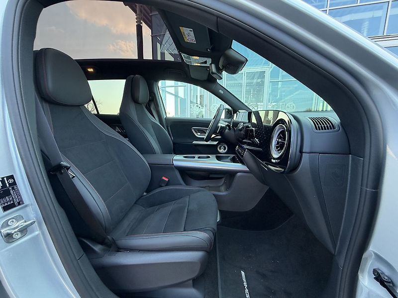Mercedes-Benz GLB 350 4MATIC s techonologií - fotka 10 z 34