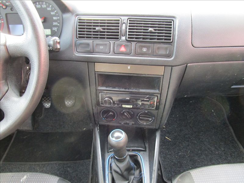 Volkswagen Golf 1.4i 16V, Klima - fotka 9 z 37