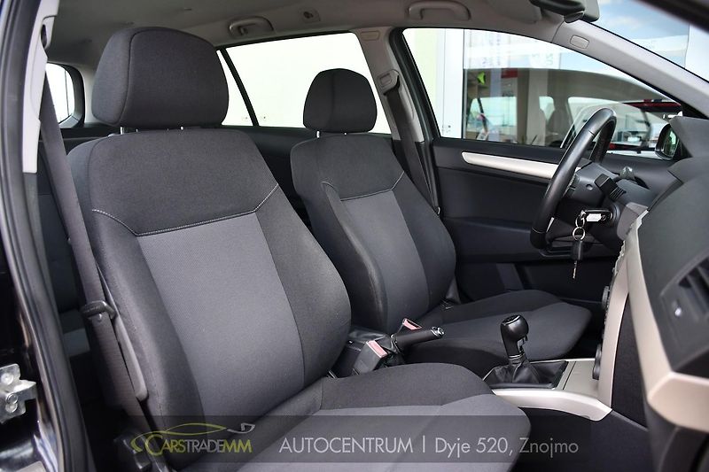 Opel Astra SW 1.6i SPORT A/C  - fotka 17 z 42