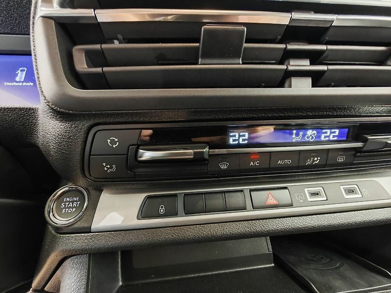Toyota ProAce Verso 2,0D L2 8AT Family 8S - fotka 22 z 24