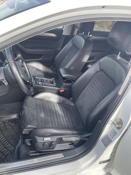 Volkswagen Passat (2015) VW Passat B8 BiTDI 4Motion DSG - fotka 12 z 12