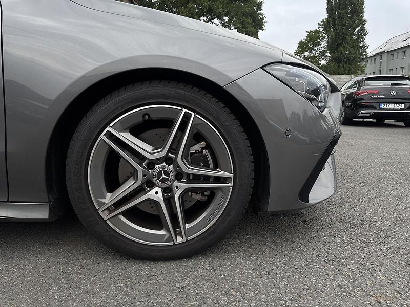 Mercedes-Benz CLA 200, 1.majitel - fotka 15 z 17