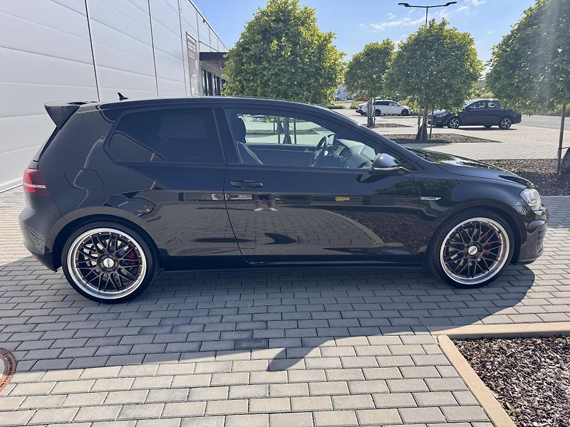Volkswagen Golf (2013) 2.0 TDI GTD AUTOMAT PANORAMA - fotka 4 z 22