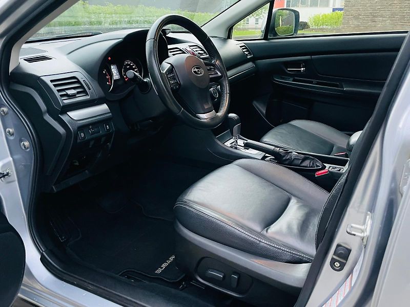 Subaru XV 2.0i 4x4 AUT VÝHŘEV SERVISKA - fotka 29 z 51
