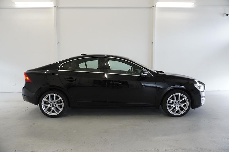 Volvo S60 D5 AUTOMAT - fotka 20 z 28