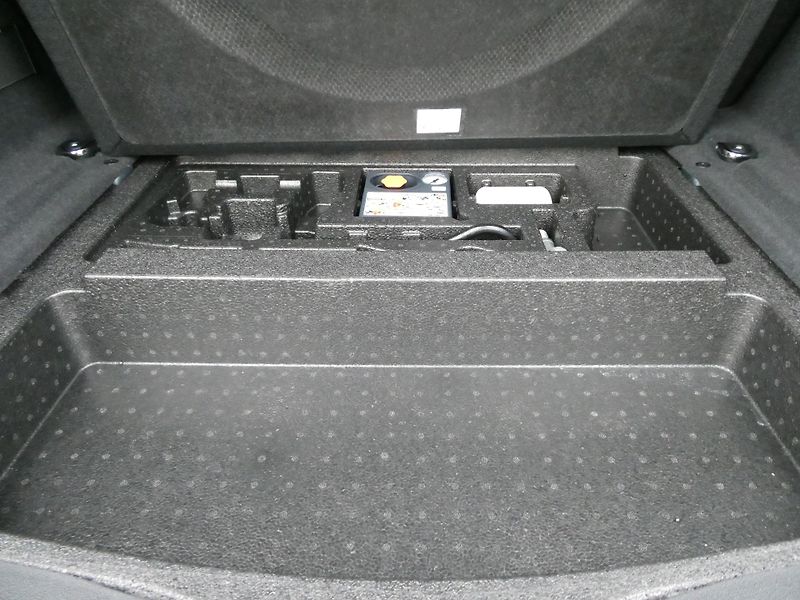 Land Rover Range Rover Evoque 2,0 Dynamic SE D165 aut.4x4 - fotka 34 z 39