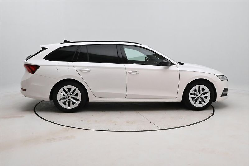 Škoda Octavia 2,0 TDI 110 kW DSG SportLINE Z - fotka 4 z 31