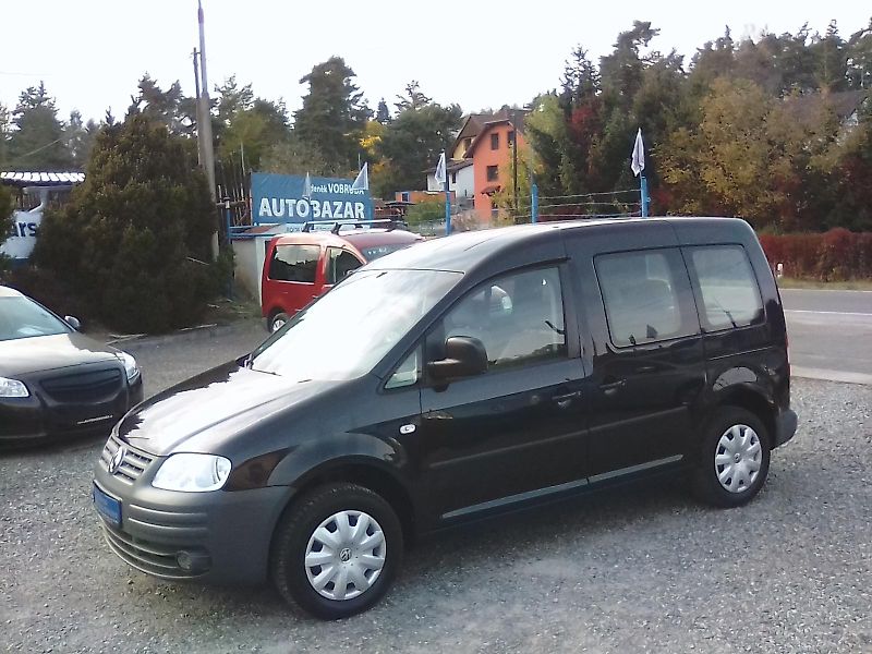 Volkswagen Caddy (2005) 1.6i 16V, závěs - fotka 10 z 30