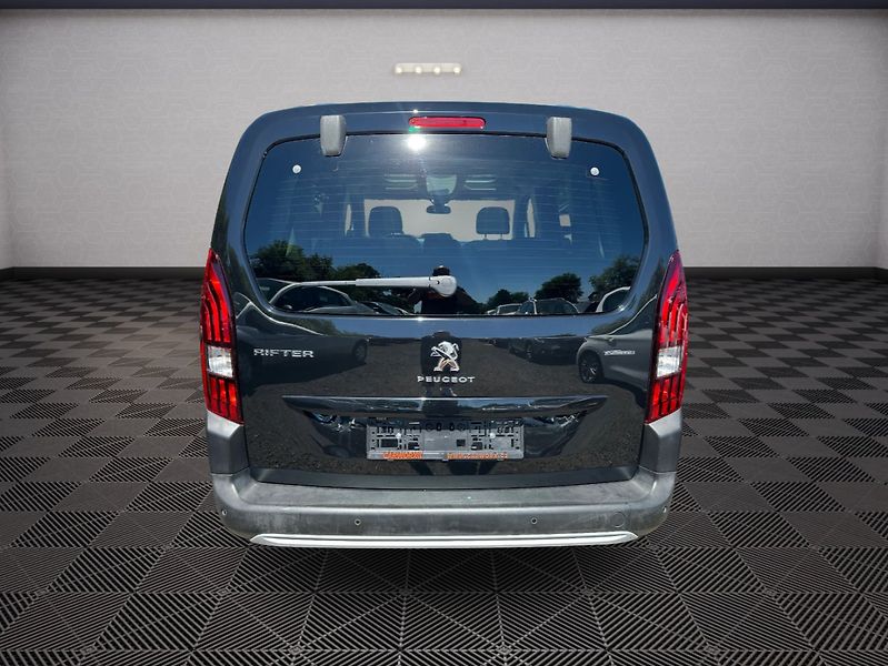 Peugeot Rifter (2018) 1.5Hdi 96kw GT-line - fotka 6 z 29