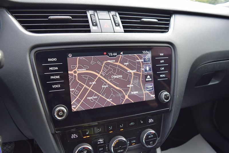 Škoda Octavia (2018) 1.4TSI 110kw AMBITION NAVI APP - fotka 26 z 47