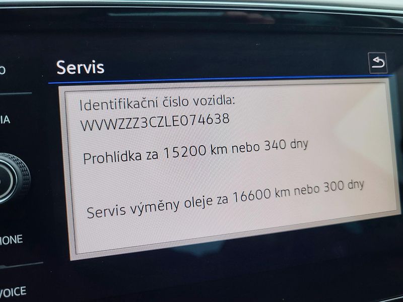 Volkswagen Passat SEDAN 2.0 TDi ELEGANCE *ČR - fotka 43 z 46