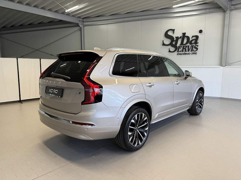 Volvo XC90 (2026) B5 2.0L 250+14k AT8 AWD PLUS B - fotka 5 z 7