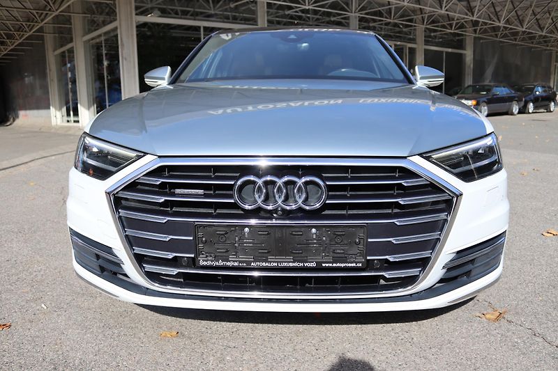 Audi A8 - fotka 4 z 68