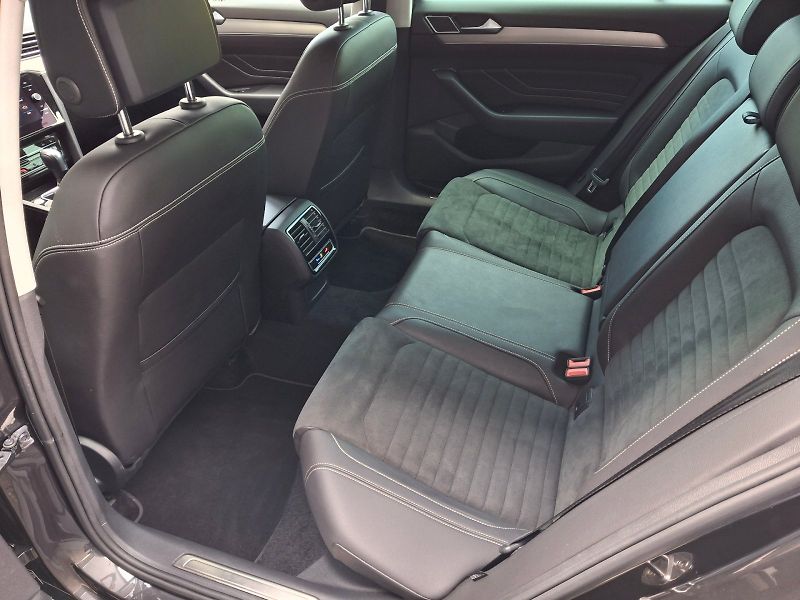 Volkswagen Passat (2023) Variant Elegance DSG 1,5TSi 11 - fotka 7 z 33