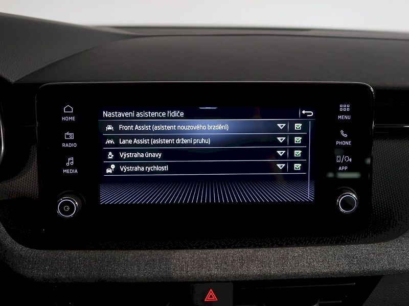 Škoda Kamiq (2026) SELECTION 1.0TSI 85KW - fotka 29 z 40