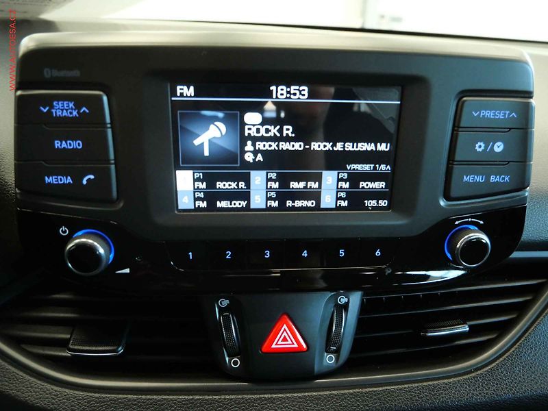 Hyundai i30 (2017) 1.6 CRDi, ČR, AC, temp - fotka 17 z 21