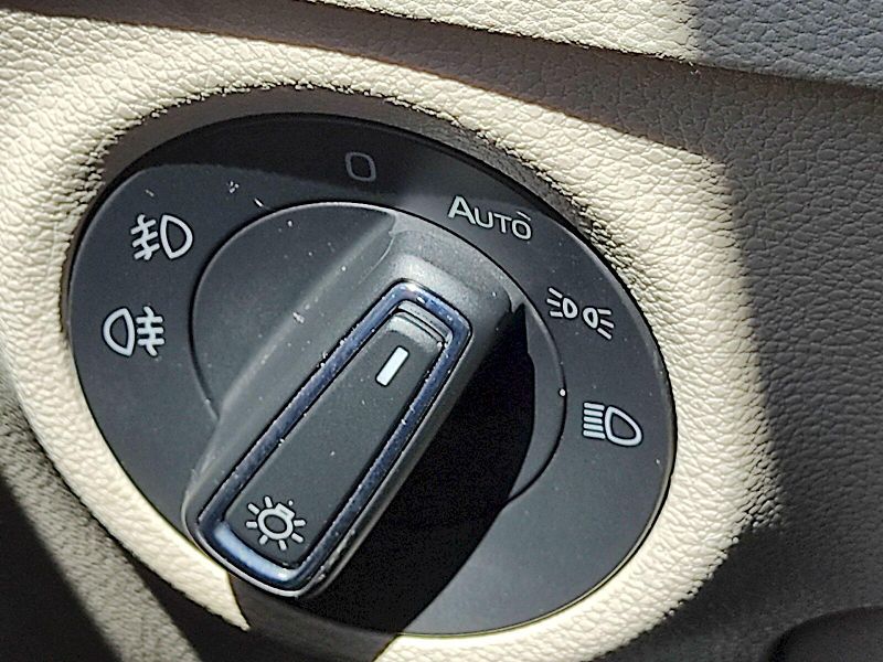 Škoda Karoq (2021) Style Comfort 2,0 Tdi 110 Kw 4 - fotka 30 z 39
