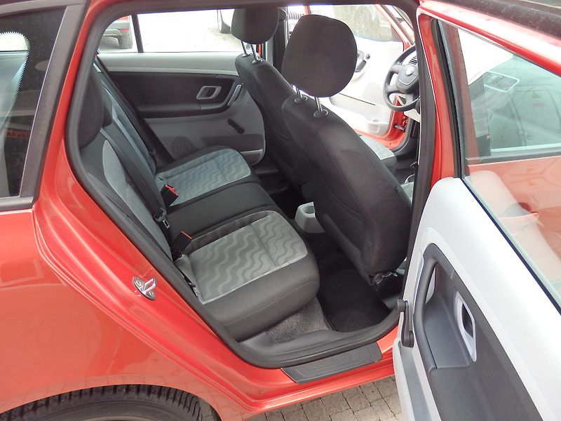 Škoda Fabia 1.4 16V KLIMA ZÁLOHOVÁNO - fotka 10 z 15