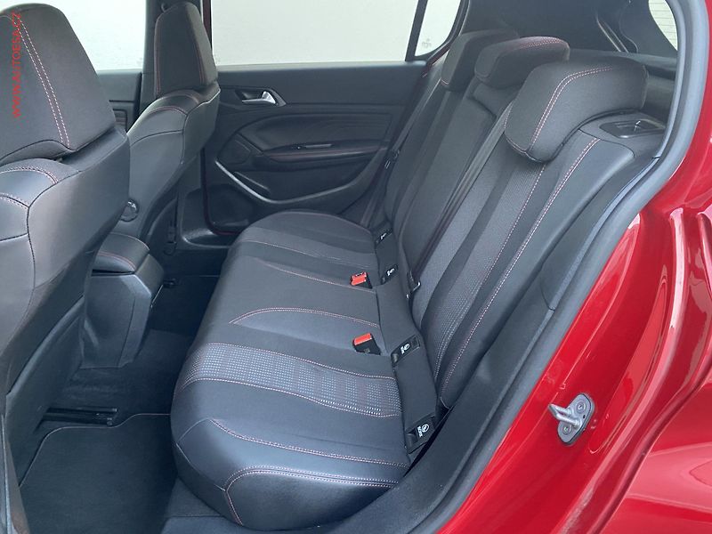 Peugeot 308 (2019) 1.2PT, GT Line - fotka 10 z 18