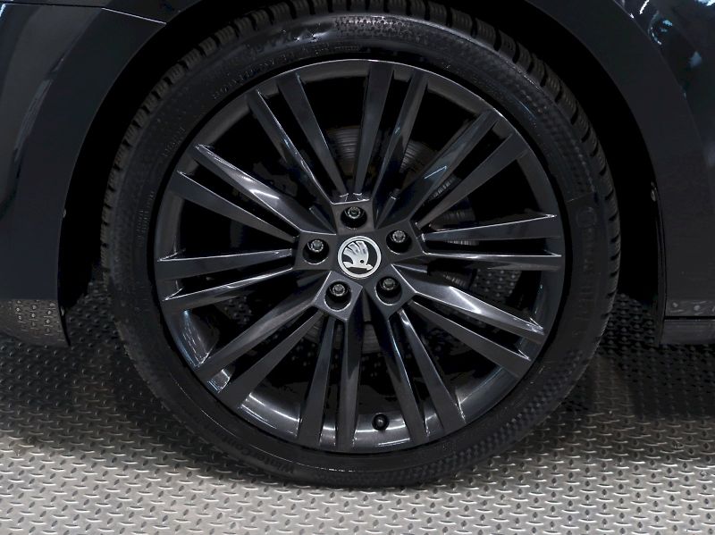 Škoda Superb (2022) STYLE 2.0TDI 147KW 4x4 DSG - fotka 12 z 41