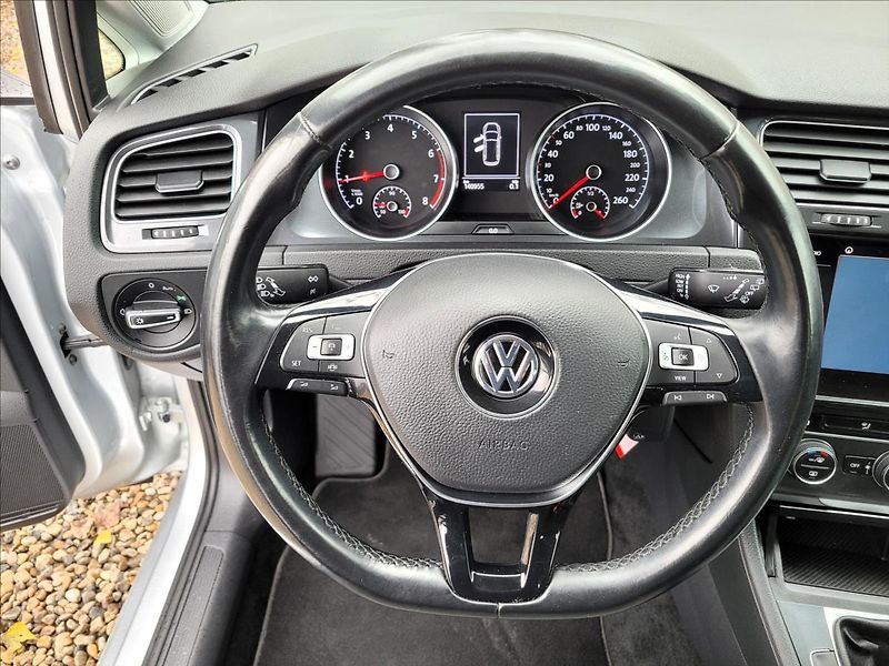 Volkswagen Golf 1,0 TSI,navi,digiklima,acc,alu - fotka 18 z 49
