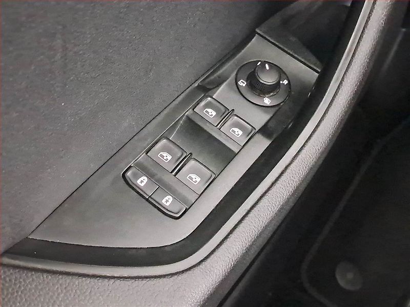 Škoda Superb (2020) 2.0 TDI, Automat, ČR,1.maj - fotka 19 z 23