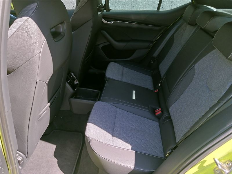 Škoda Octavia 1,5 TSI FL SPORTLINE - fotka 14 z 27