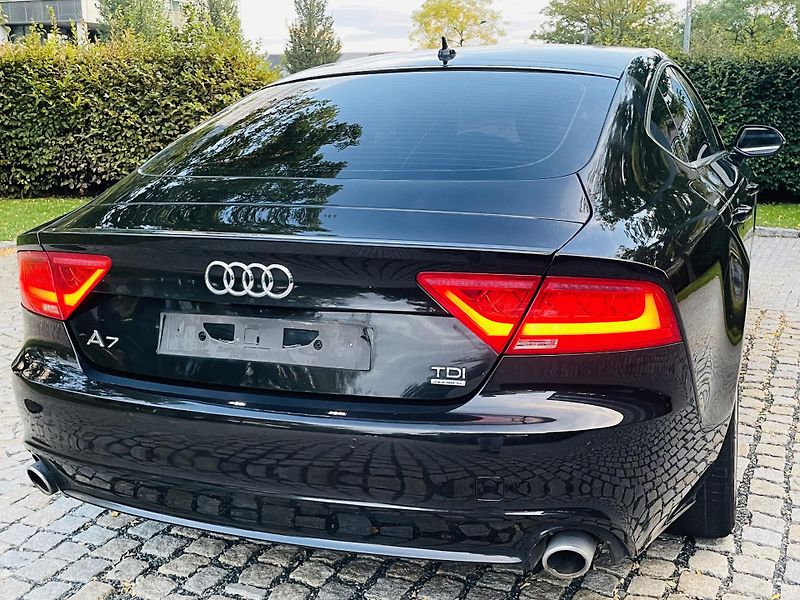 Audi A7 3.0TDI AUT 4x4 KAMERA TAŽNÉ - fotka 13 z 46