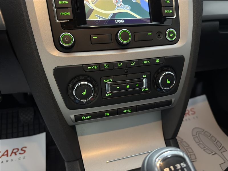 Škoda Octavia 1,4   TSI 90KW XENON ELEGENACE - fotka 16 z 33