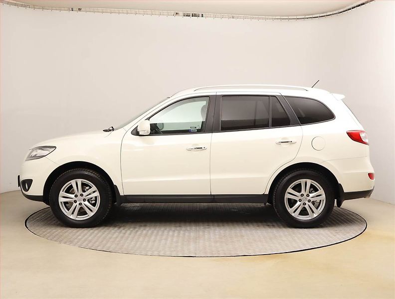 Hyundai Santa Fe (2010) 2.2 CRDi, 4X4, Kůže, Xenony - fotka 3 z 19
