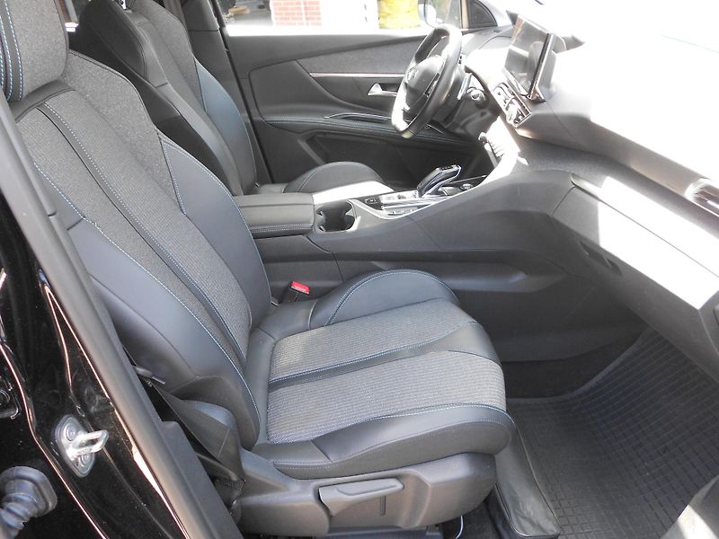 Peugeot 5008 ALLURE PACK 1.5HDi 130k EAT8 - fotka 8 z 14