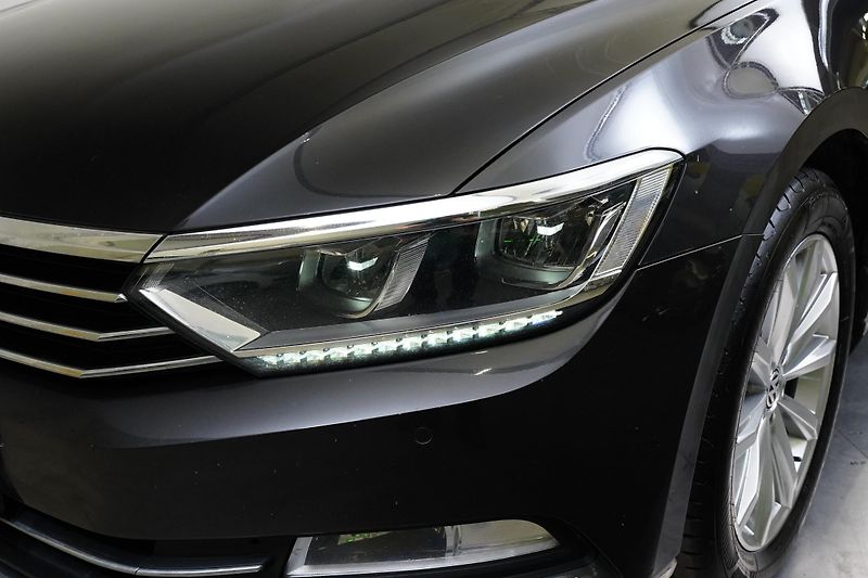 Volkswagen Passat - fotka 9 z 24
