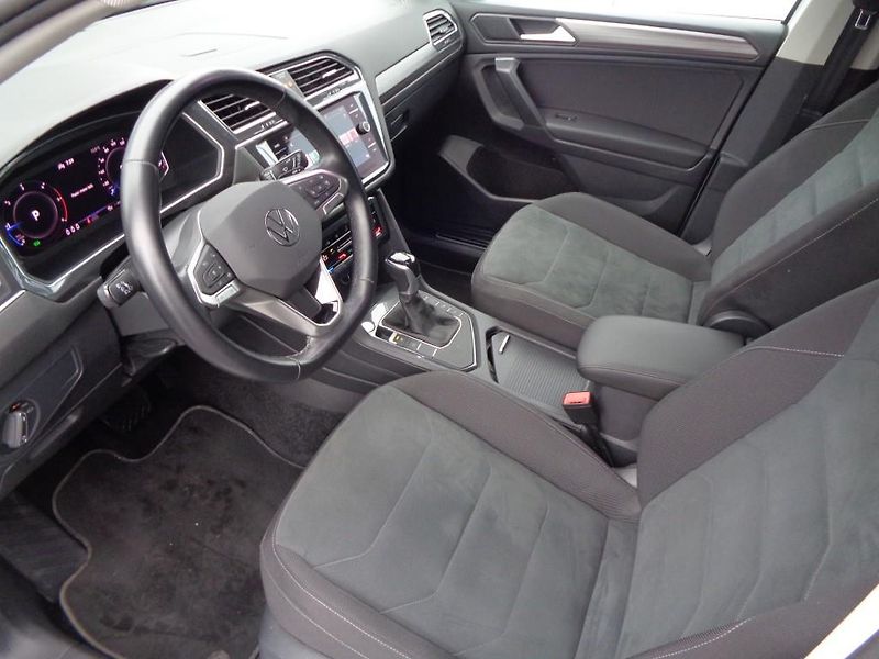 Volkswagen Tiguan 2.0 TDI DSG Elegance  110 kW - fotka 10 z 30