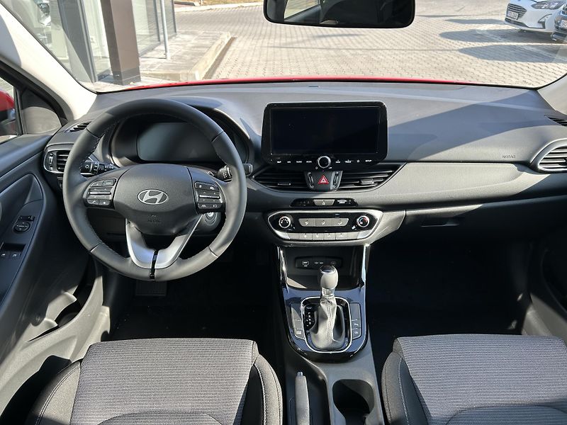 Hyundai i30 WG FL 1,5 T-GDI MT COMFORT 16 - fotka 9 z 28