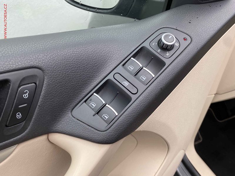 Volkswagen Tiguan (2014) 2.0TDi 4x4, Sport, DSG - fotka 13 z 17