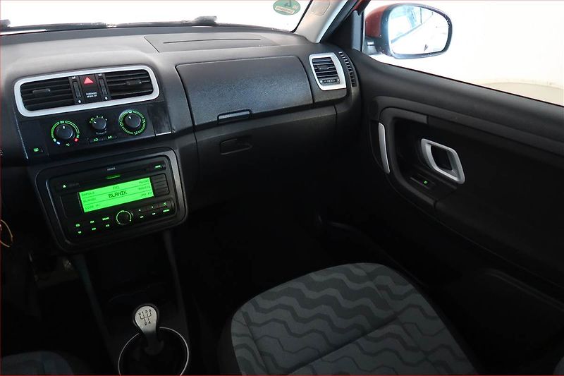 Škoda Fabia (2007) Ambiente 1.2, nová STK, Klima - fotka 8 z 15