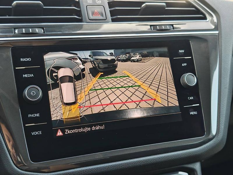 Volkswagen Tiguan Elegance 7DSG 1,5TSi - fotka 15 z 23