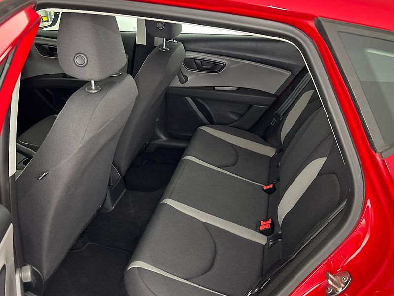 Seat Leon Reference - fotka 8 z 24