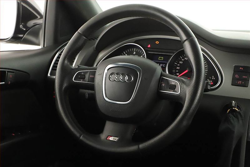 Audi Q7 (2010) S-Line 3.0 TDI, Automat - fotka 8 z 17