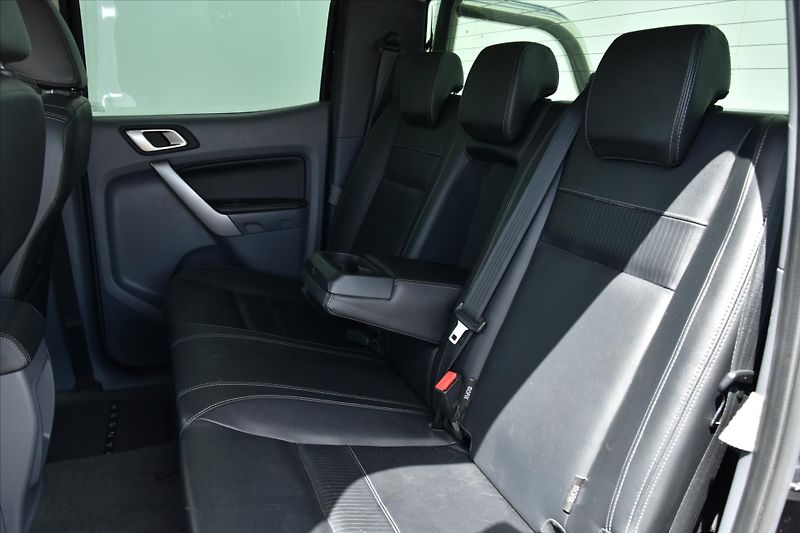 Ford Ranger 3.2 TDCI 4x4 A/T LIMITED - fotka 11 z 32