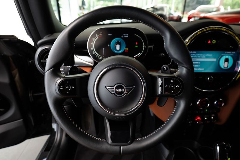 Mini Cooper S - fotka 6 z 21