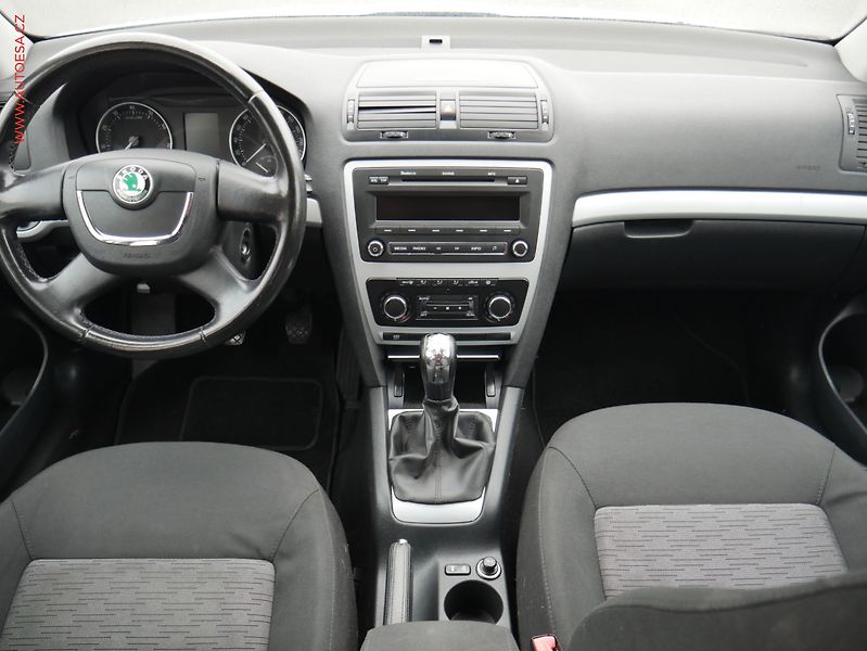 Škoda Octavia (2010) 1.2 TSi, Ambiente, TZ - fotka 8 z 19