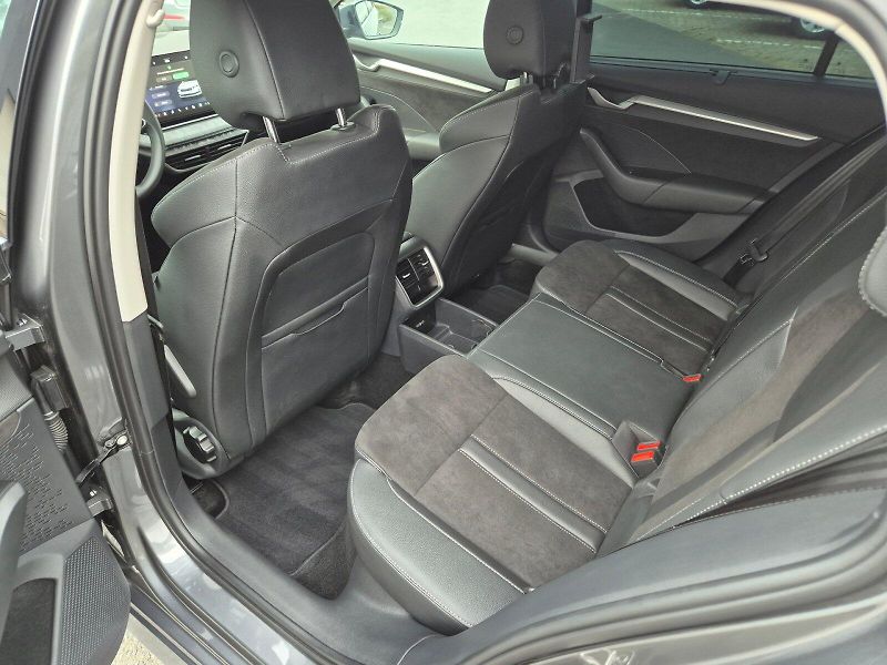 Škoda Octavia (2025) kombi 130 let Premium 1.5 TSI - fotka 18 z 35