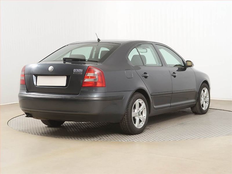 Škoda Octavia (2007) 2.0 TDI, po STK, dobrý stav - fotka 5 z 13