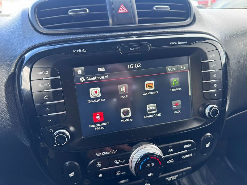 Kia Soul (2015) 1,6 CRDI 16 V 94 KW TAŽNÉ - fotka 32 z 47