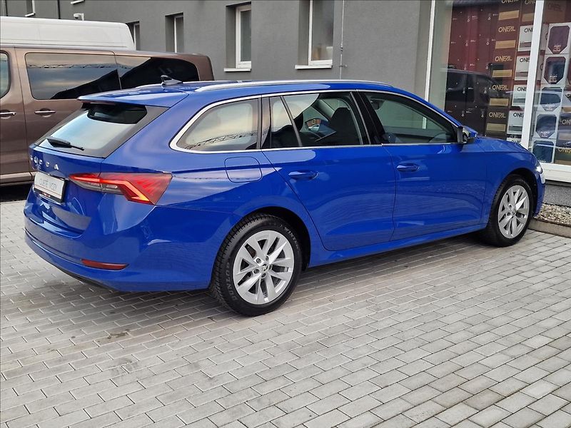 Škoda Octavia 2.0 TDI Style Combi,ČR,1.Maj. - fotka 11 z 50