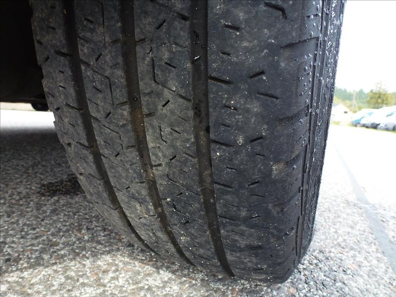 Volkswagen Transporter 2,0 TDI 9míst - fotka 40 z 46