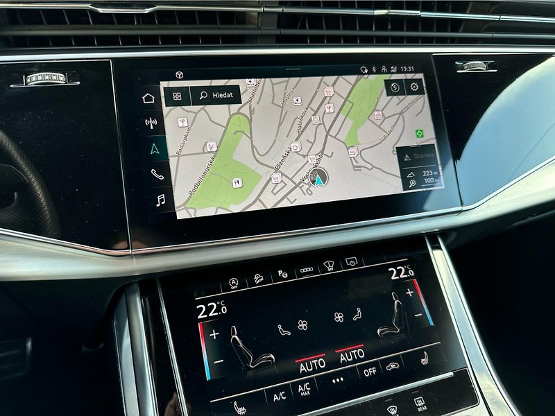 Audi Q8 55 TFSI Quattro - fotka 19 z 24