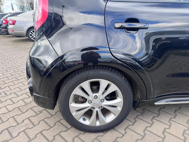 Kia Soul (2015) 1,6 CRDI 16 V 94 KW TAŽNÉ - fotka 16 z 47