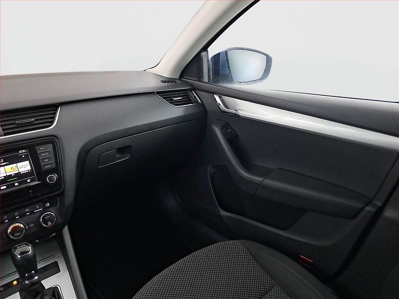 Škoda Octavia (2016) 2.0 TDI, Automat, Navi - fotka 8 z 20